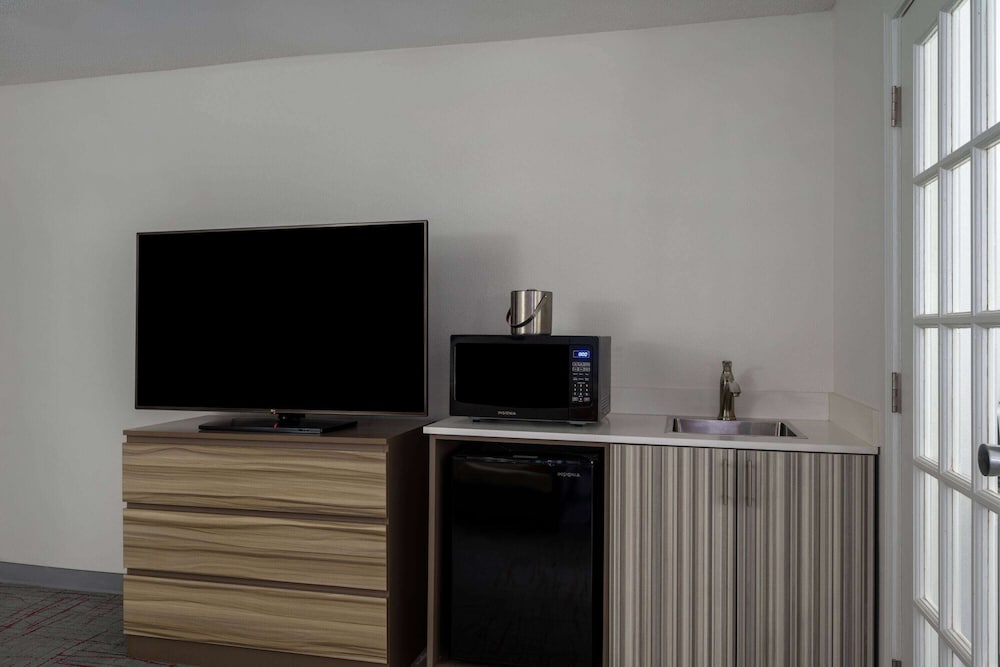 wyndham garden columbia ft jackson