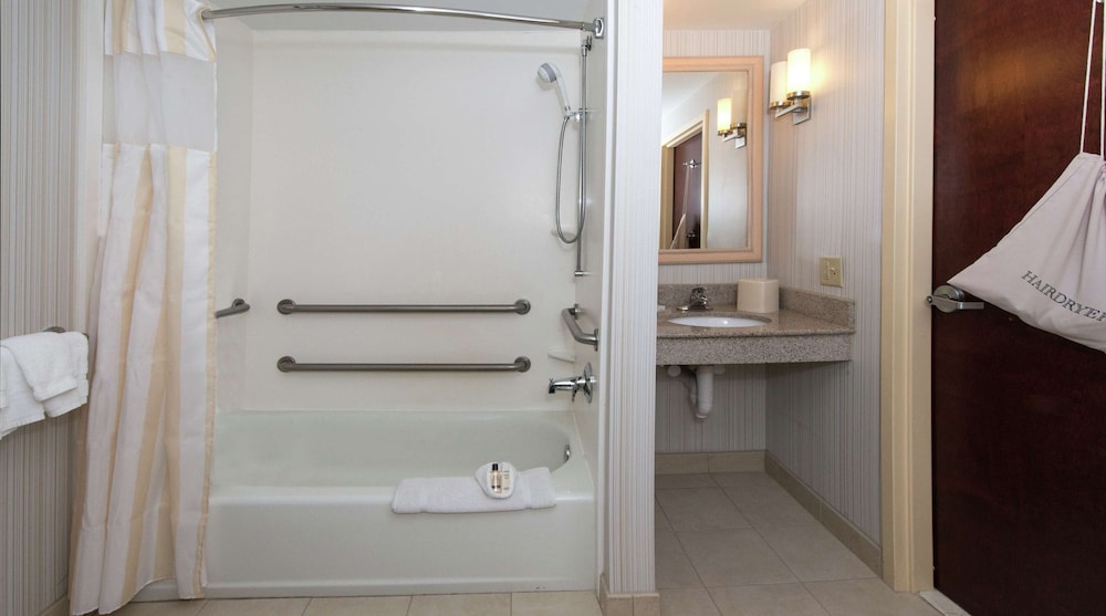 hilton garden inn macon mercer university