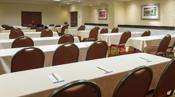 hilton garden inn macon mercer university