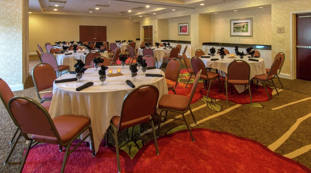 hilton garden inn macon mercer university