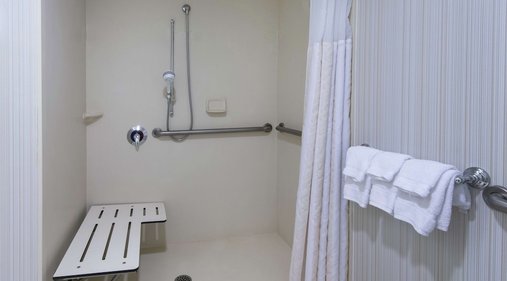 hilton garden inn macon mercer university