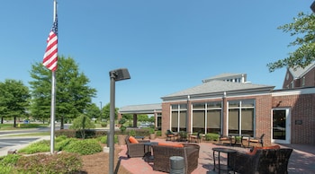 hilton garden inn macon mercer university