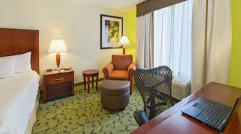 hilton garden inn macon mercer university