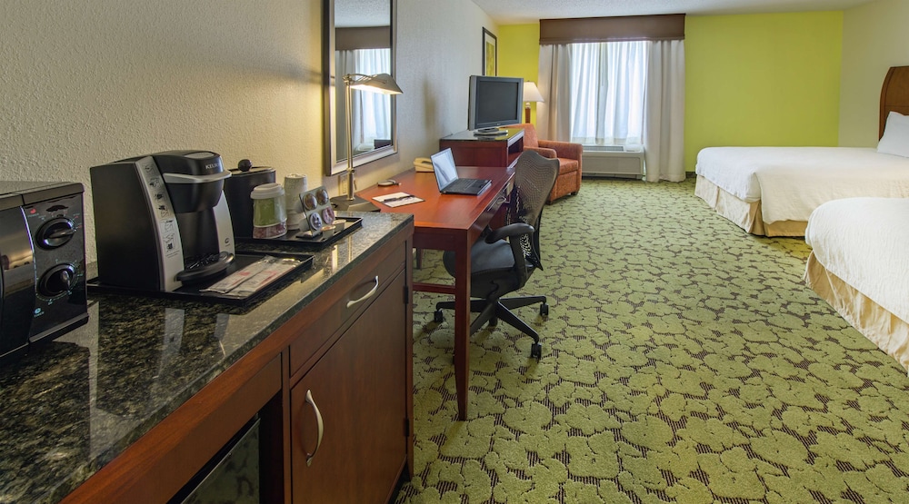hilton garden inn macon mercer university
