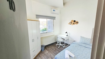 the lemon tree hostel