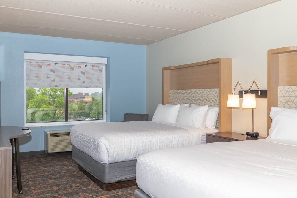 holiday inn cleveland s independence by ihg