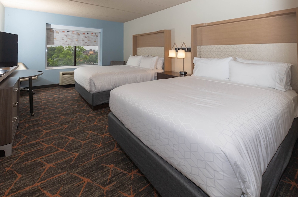 holiday inn cleveland s independence by ihg