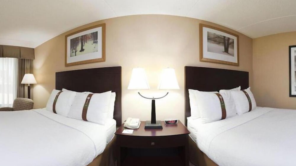 holiday inn cleveland s independence by ihg
