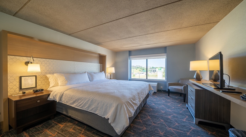 holiday inn cleveland s independence by ihg