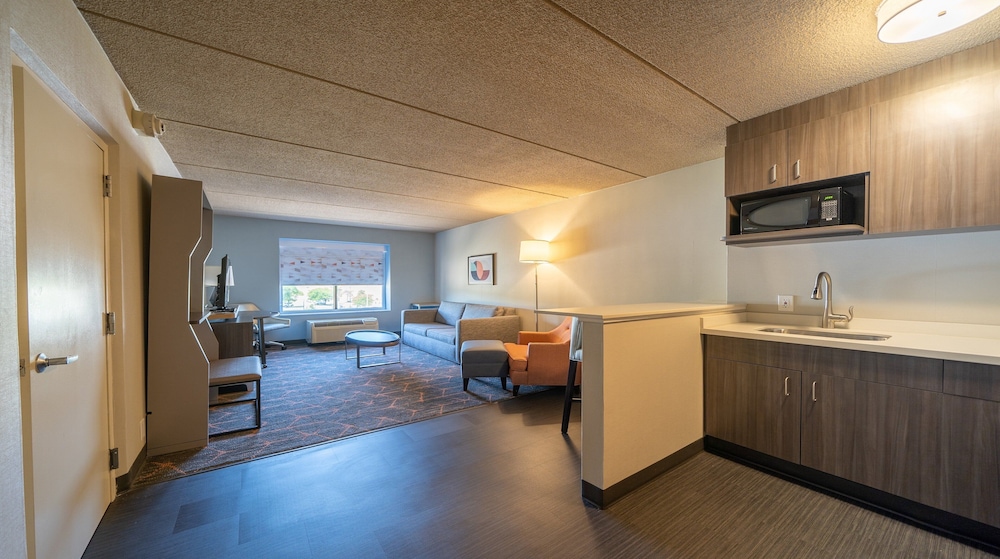 holiday inn cleveland s independence by ihg
