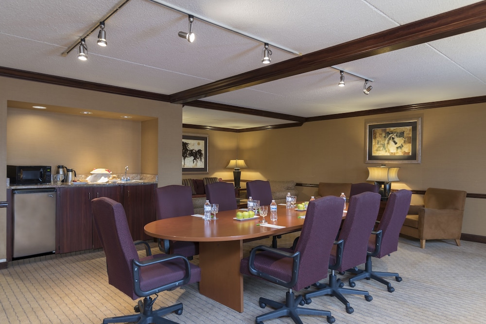 holiday inn cleveland s independence by ihg