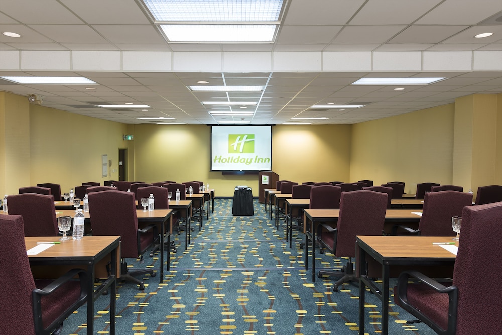 holiday inn cleveland s independence by ihg