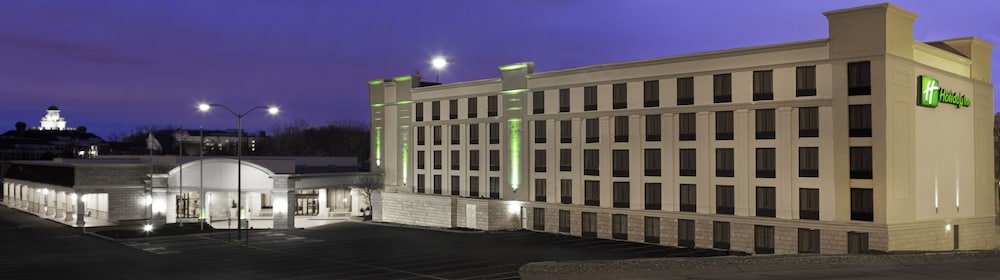 holiday inn cleveland s independence by ihg