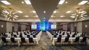 holiday inn cleveland s independence by ihg