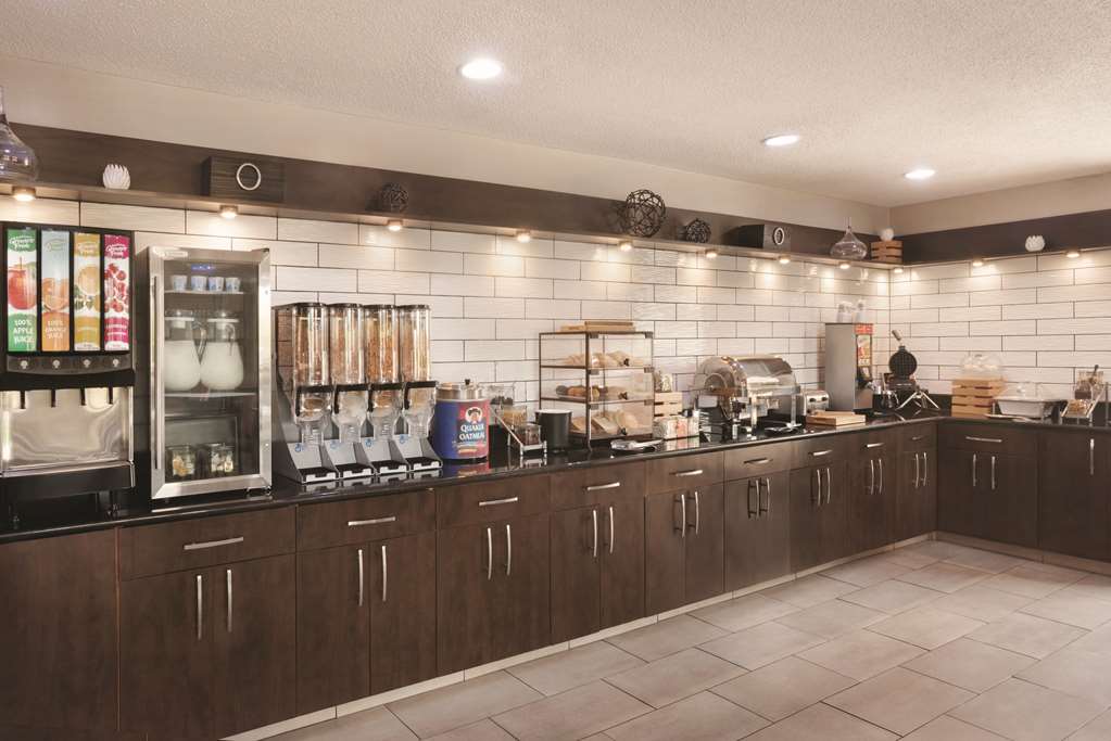 country inn and suites by radisson indianapolis east