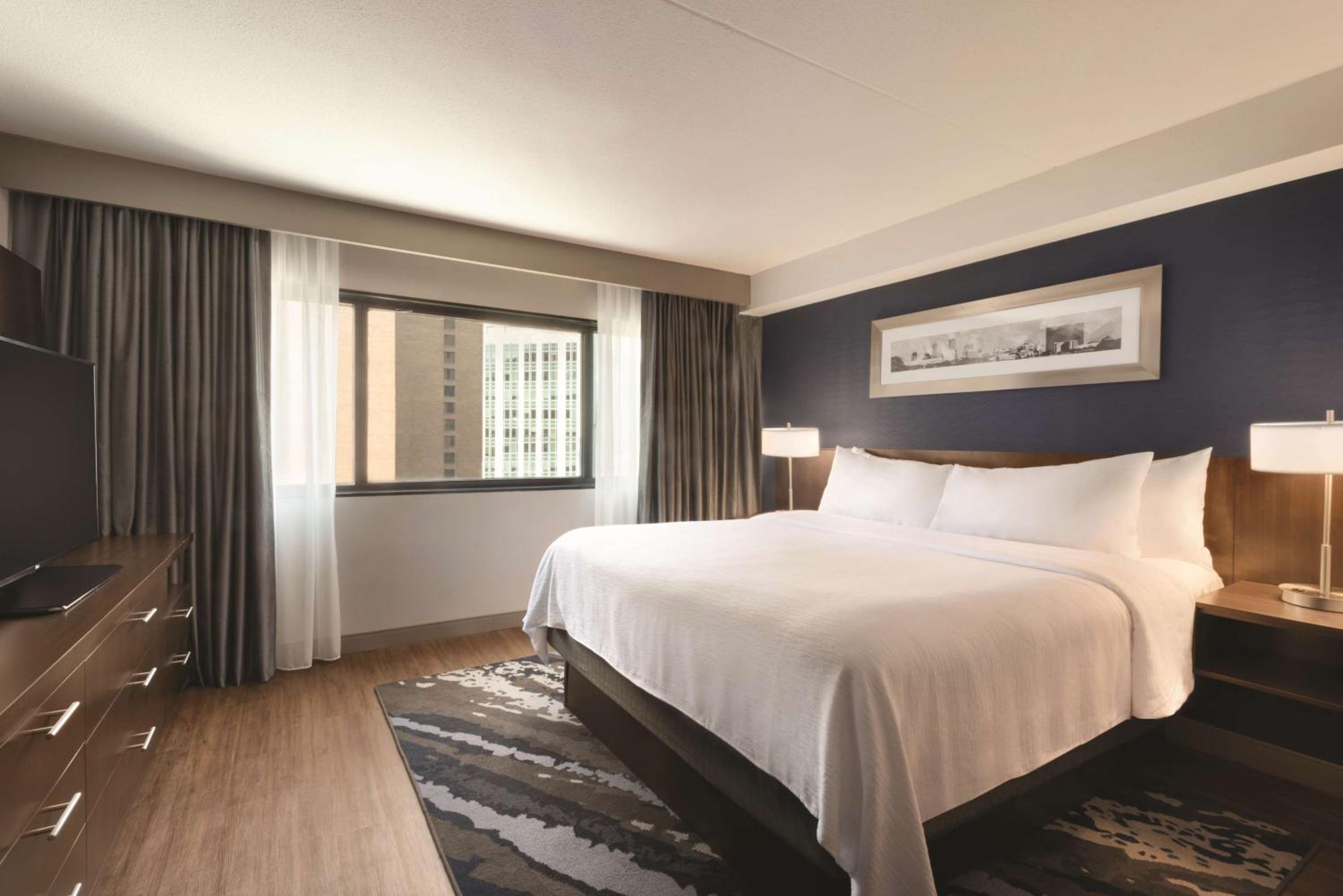 embassy suites by hilton indianapolis downtown