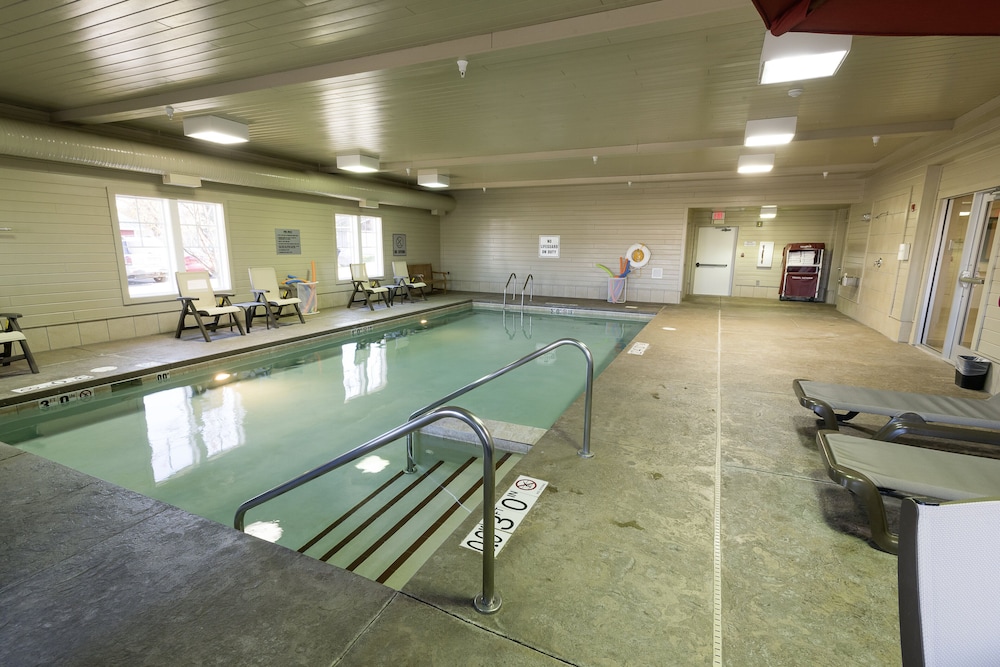 holiday inn express hotel and suites iron mountain by ihg