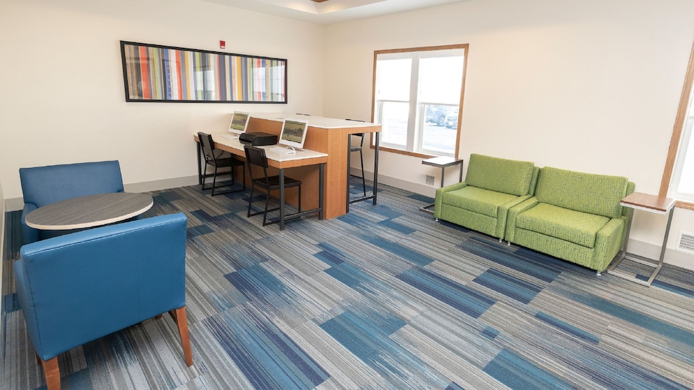 holiday inn express hotel and suites iron mountain by ihg