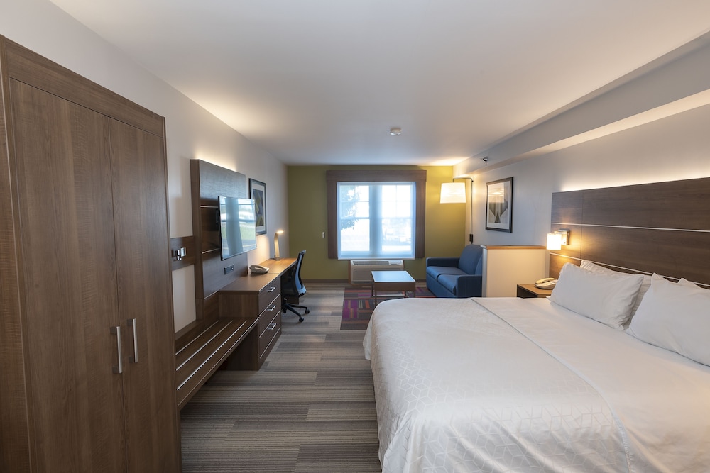 holiday inn express hotel and suites iron mountain by ihg