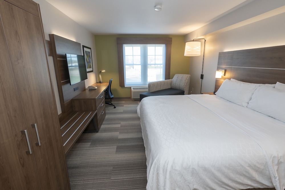 holiday inn express hotel and suites iron mountain by ihg