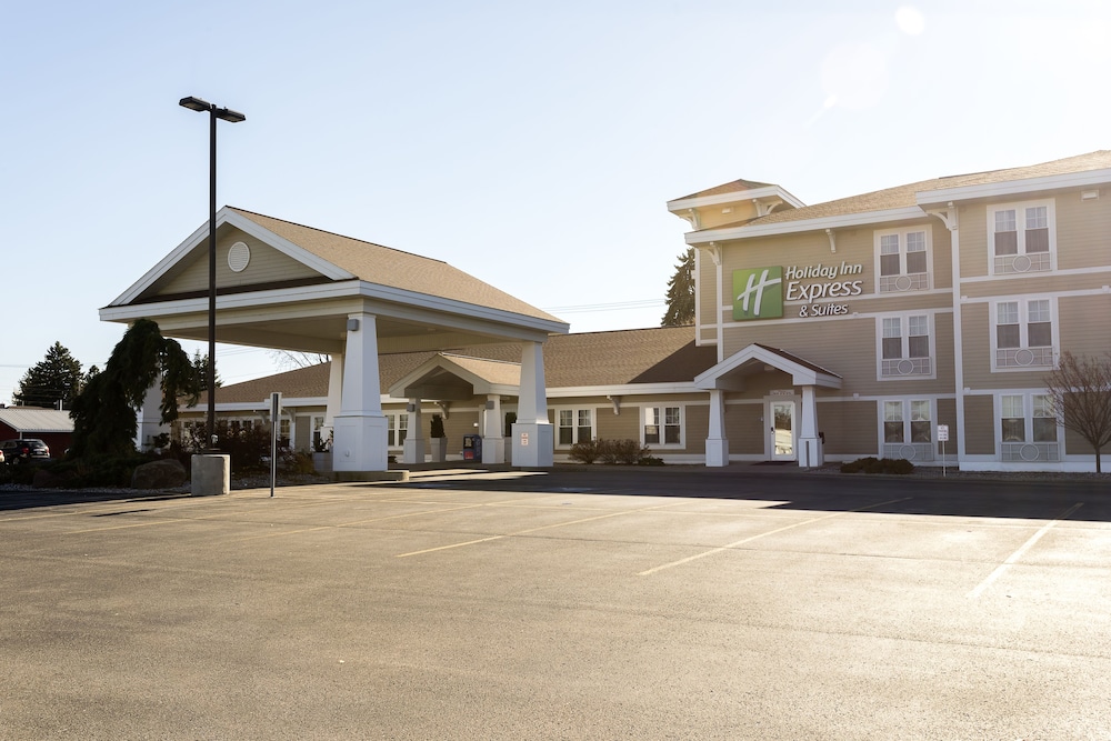 holiday inn express hotel and suites iron mountain by ihg