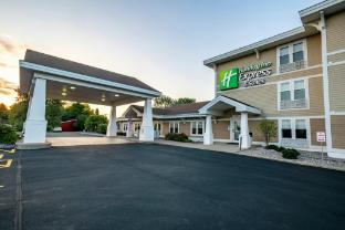 holiday inn express hotel and suites iron mountain by ihg