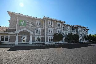 holiday inn express hotel and suites iron mountain by ihg