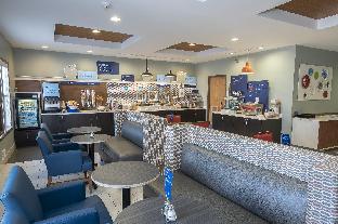 holiday inn express hotel and suites iron mountain by ihg