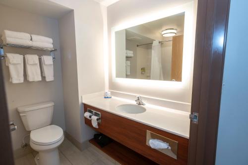 holiday inn express hotel and suites iron mountain by ihg