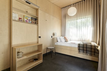 Southcamp,,4 star