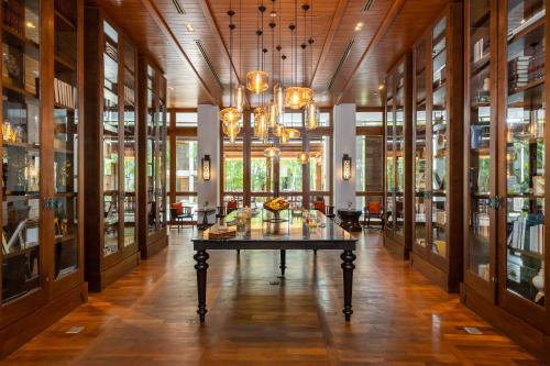 intercontinental hua hin resort by ihg