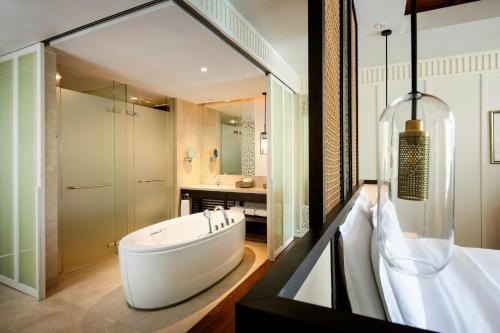 intercontinental hua hin resort by ihg