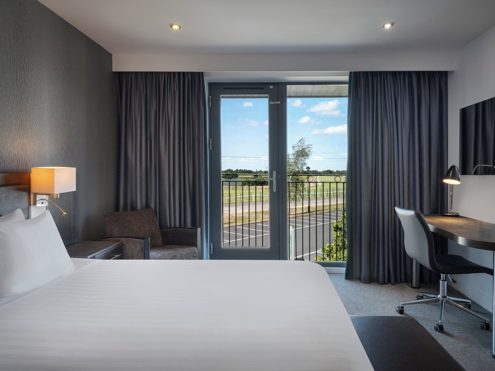 holiday inn huntingdon racecourse by ihg