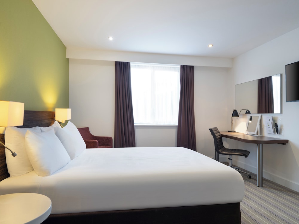 holiday inn huntingdon racecourse by ihg