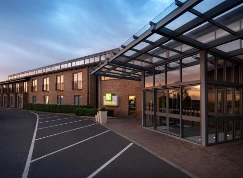 holiday inn huntingdon racecourse by ihg
