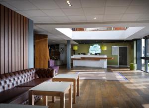 holiday inn huntingdon racecourse by ihg