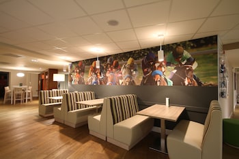Holiday Inn Huntingdon - Racecourse By Ihg,Cambridgeshire>>Brampton,3 star