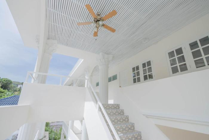 roomquest the peak patong hill