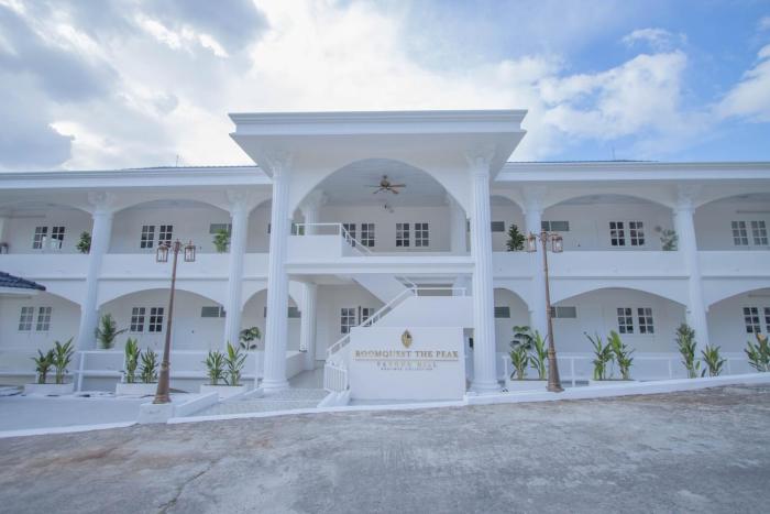 roomquest the peak patong hill