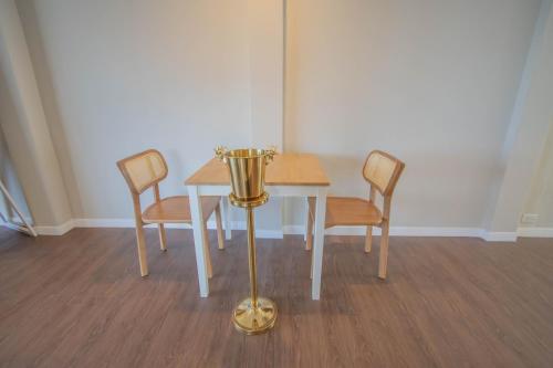 roomquest the peak patong hill