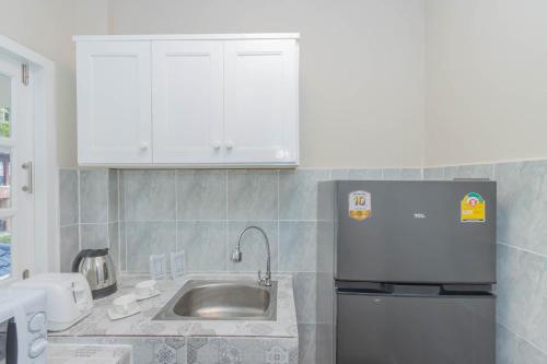 roomquest the peak patong hill