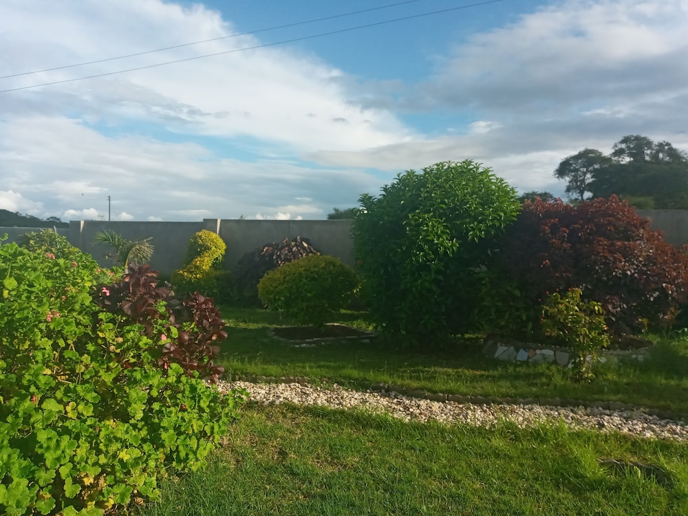 tingompela guest house