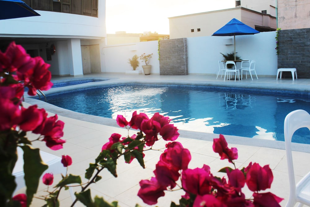 howard johnson hotel versalles barranquilla