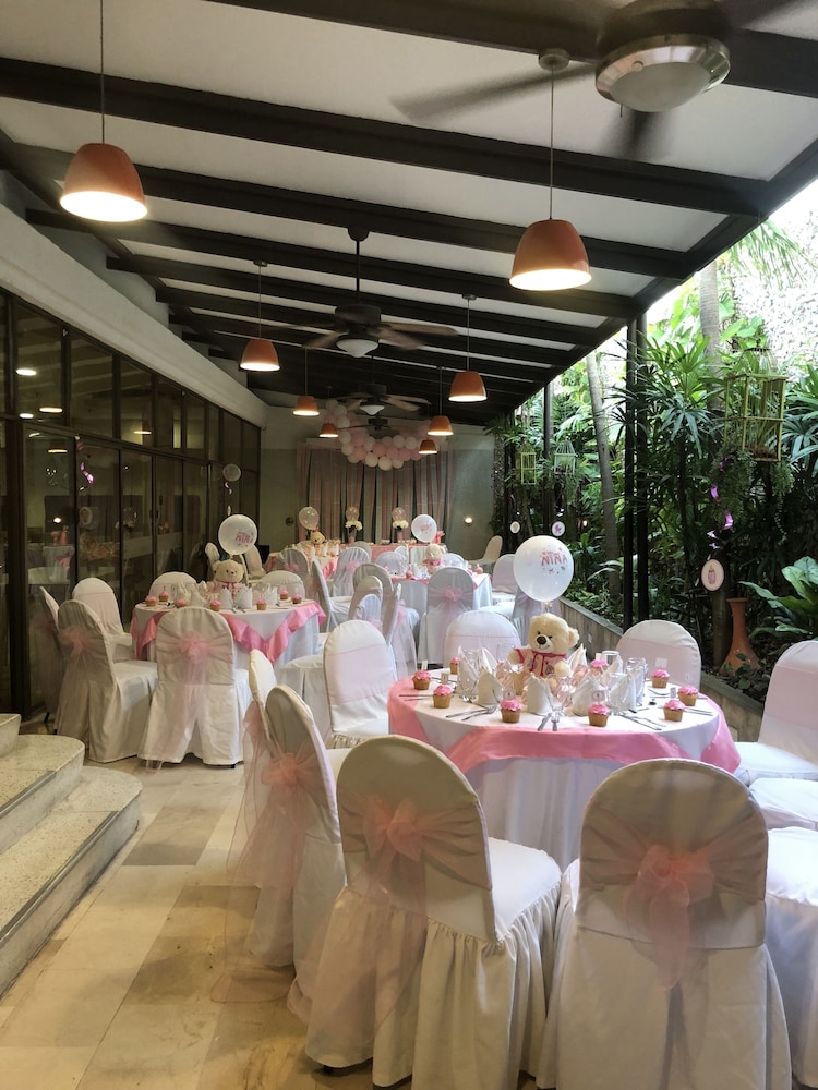 howard johnson hotel versalles barranquilla