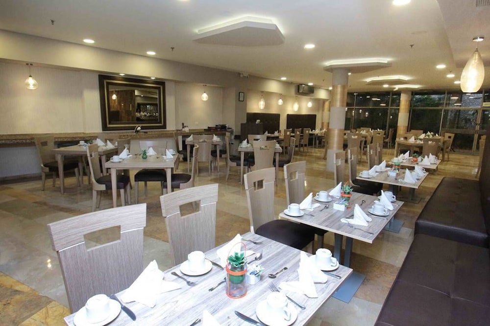 howard johnson hotel versalles barranquilla