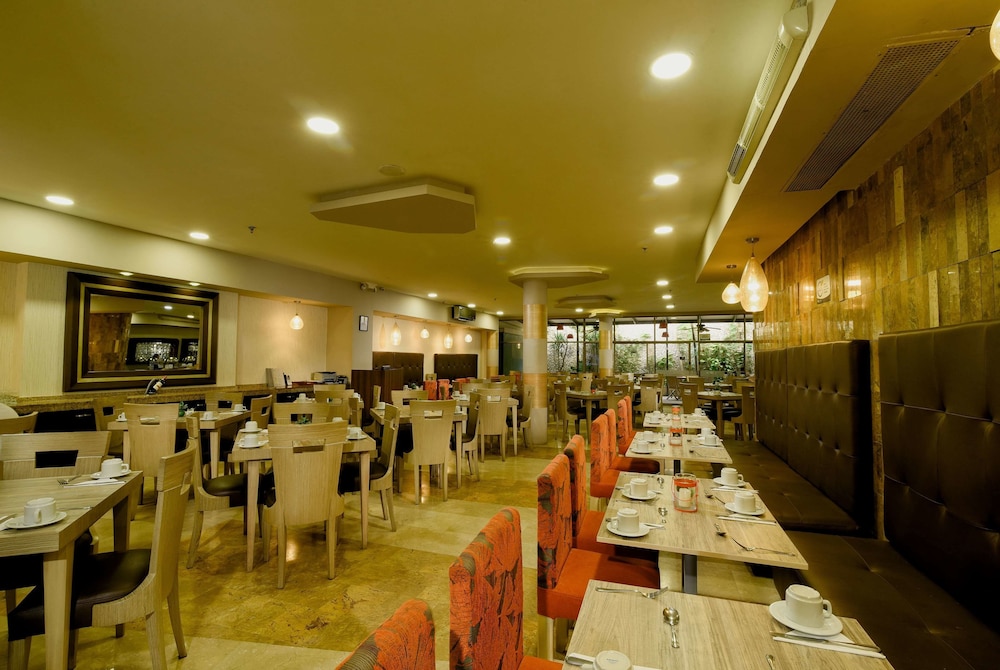 howard johnson hotel versalles barranquilla