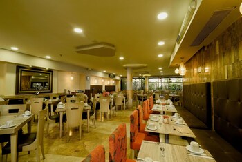 howard johnson hotel versalles barranquilla