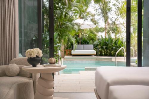 hotel indigo hainan clear water bay by ihg