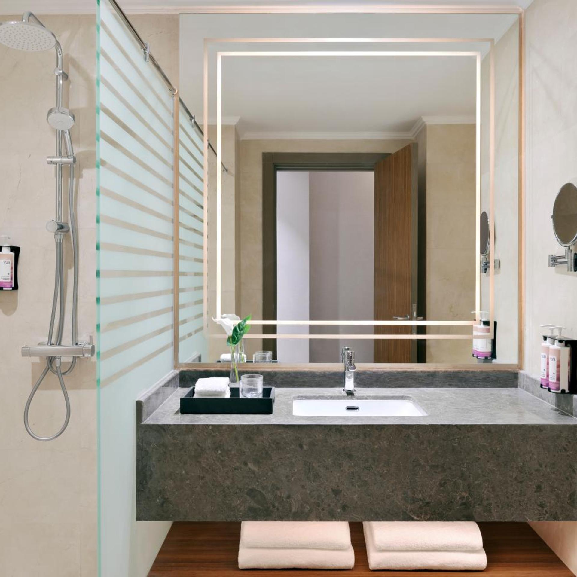 movenpick hotel waad al shamal