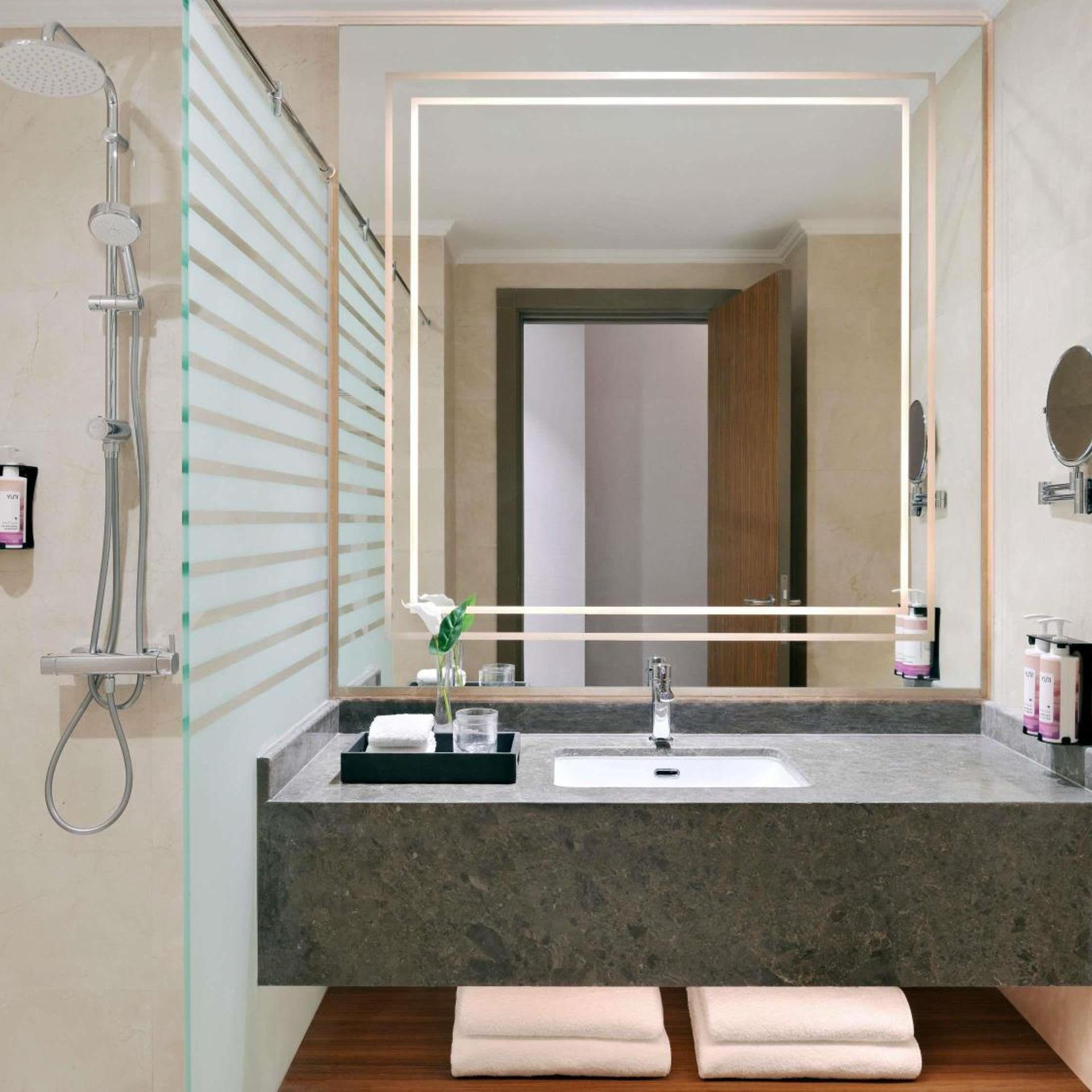 movenpick hotel waad al shamal